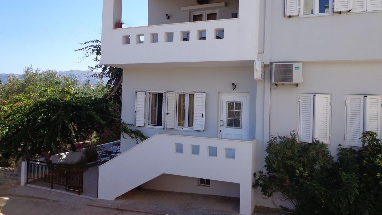 מוכלוס Despina Studios חדר תמונה